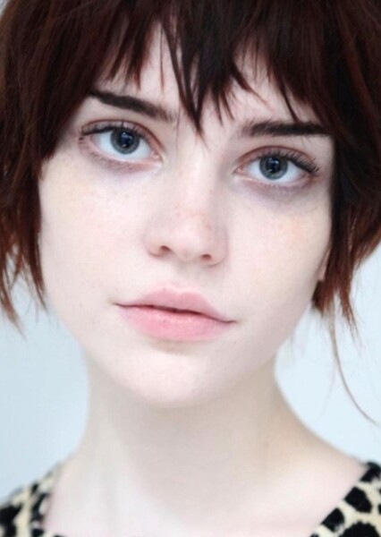 Sophie Thatcher photo
