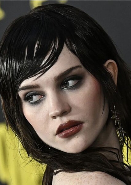 Sophie Thatcher photo