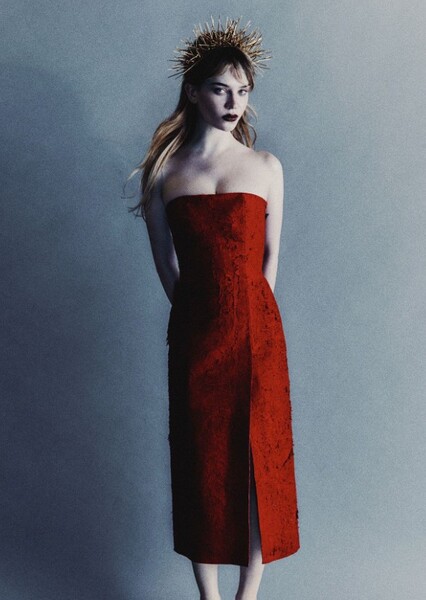 Sophie Thatcher photo
