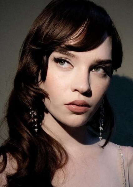 Sophie Thatcher photo