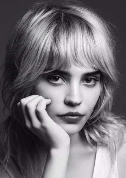 Sophie Thatcher photo