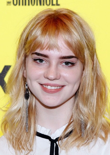 Sophie Thatcher photo
