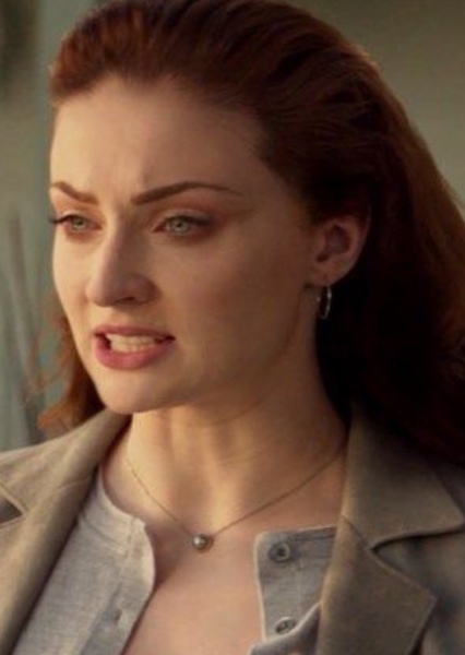 Sophie Turner photo