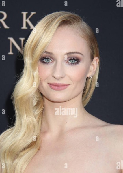 Sophie Turner photo