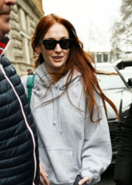 Sophie Turner photo