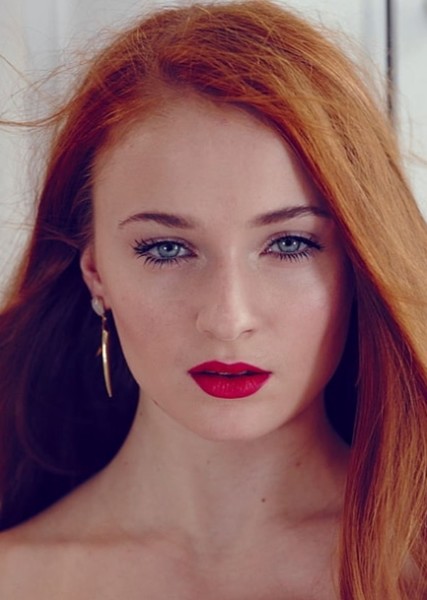 Sophie Turner photo