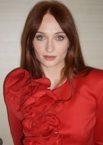 Sophie Turner photo