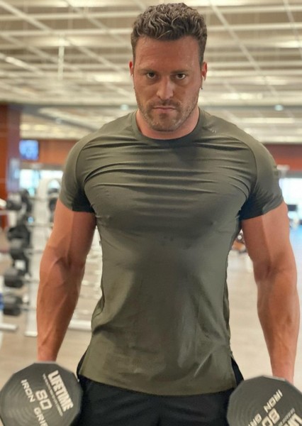 Spencer Thomas photo