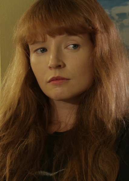 Stef Dawson photo