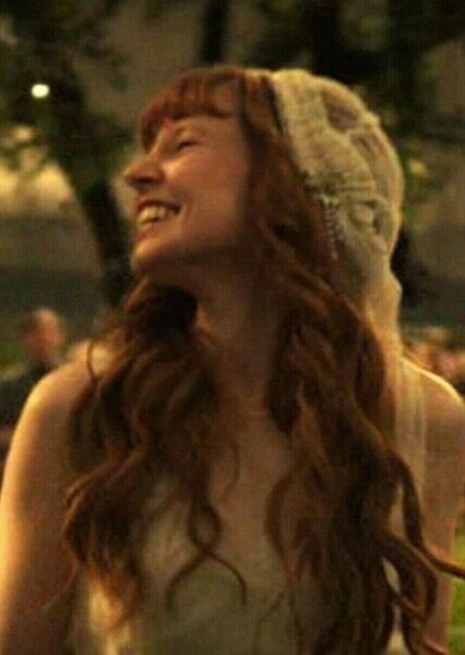 Stef Dawson photo