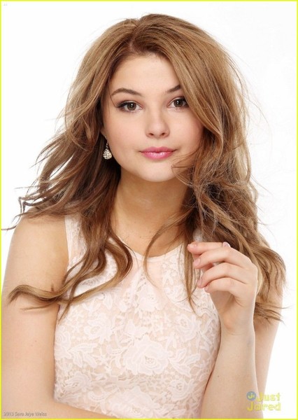 Stefanie Scott photo