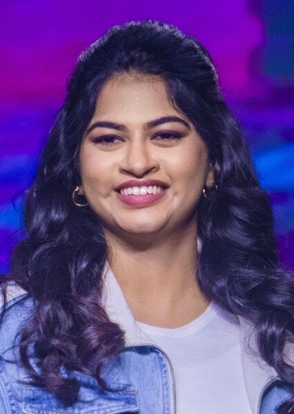 Stella Ramola photo