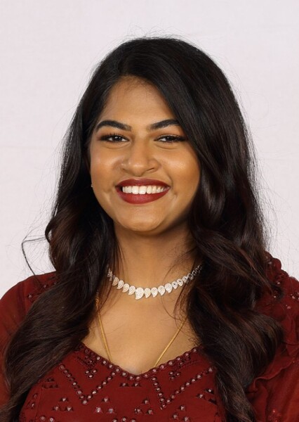 Stella Ramola photo