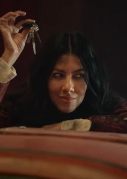 Stephanie Beatriz photo