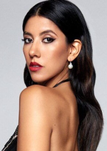 Stephanie Beatriz photo