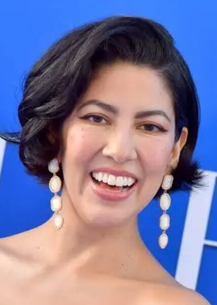 Stephanie Beatriz photo