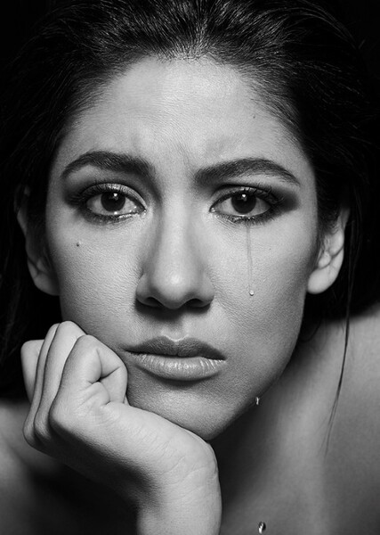 Stephanie Beatriz photo