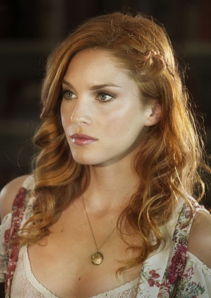 Stephanie Lynn