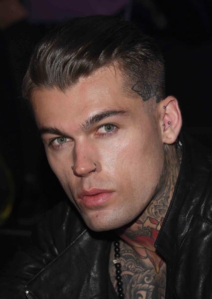 Stephen James photo
