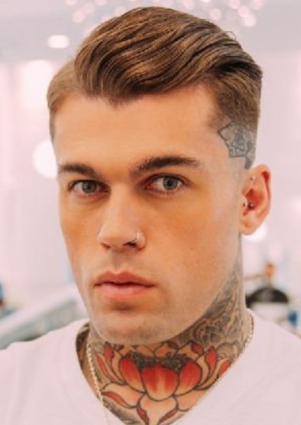 Stephen James photo