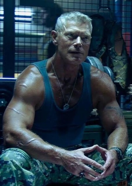 Stephen Lang photo