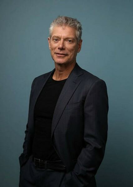 Stephen Lang photo