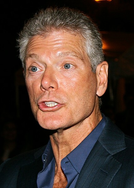 Stephen Lang photo