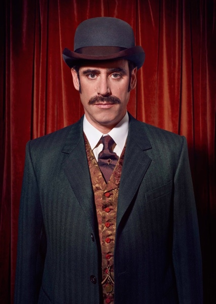 Stephen Mangan