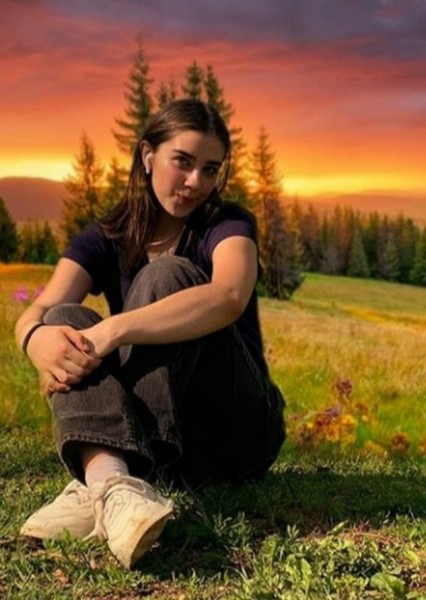 Sterling Jerins photo