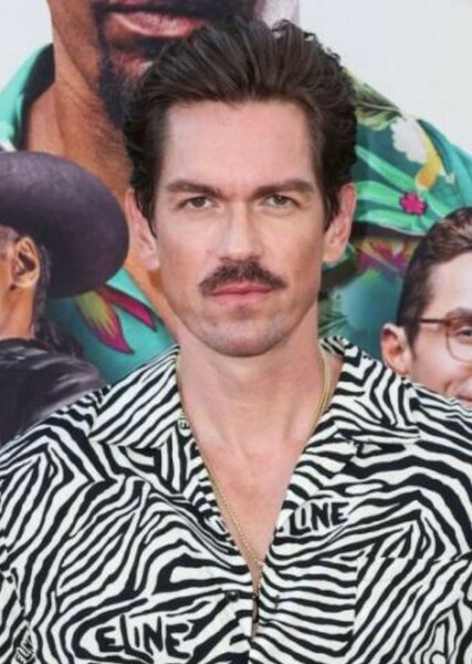 Steve Howey