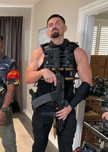 Steve Howey