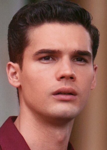 Steven Strait photo