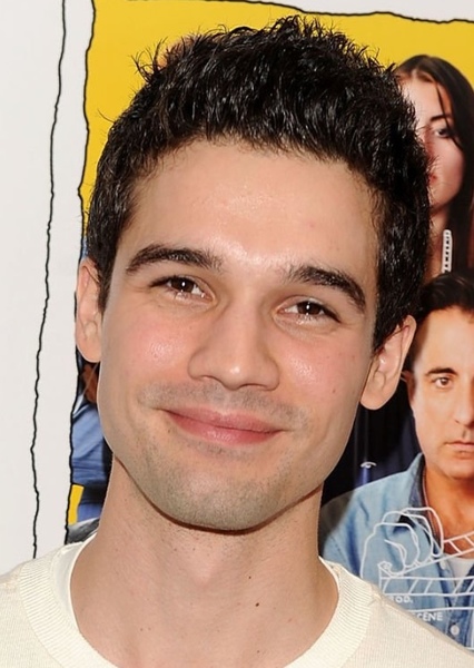 Steven Strait photo