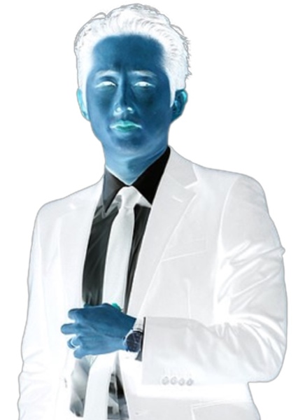 Steven Yeun photo