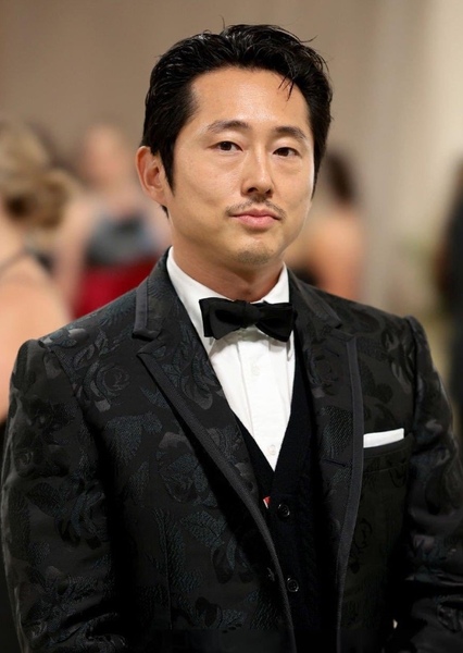 Steven Yeun photo