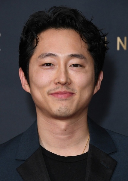 Steven Yeun photo