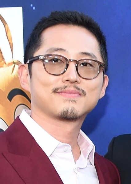 Steven Yeun photo