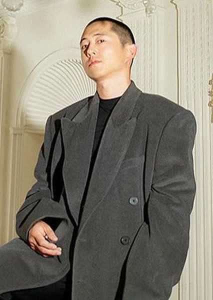 Steven Yeun photo