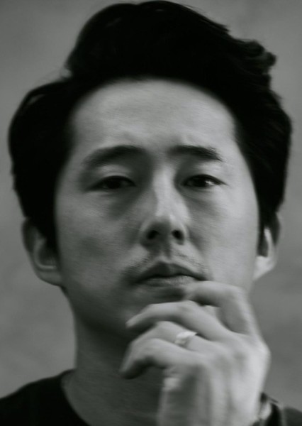 Steven Yeun photo