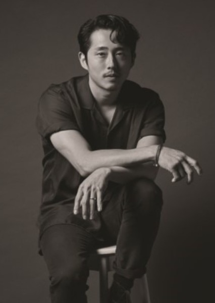 Steven Yeun photo
