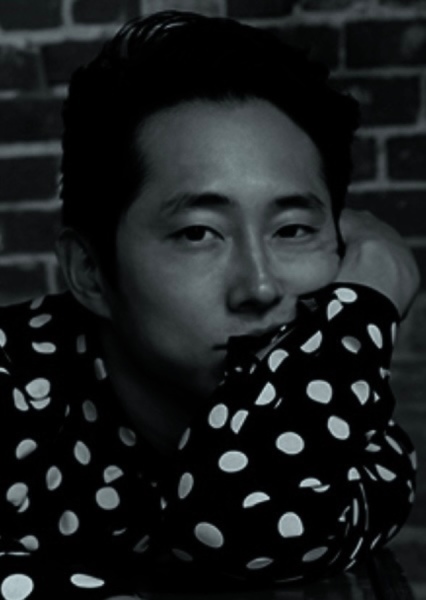 Steven Yeun photo