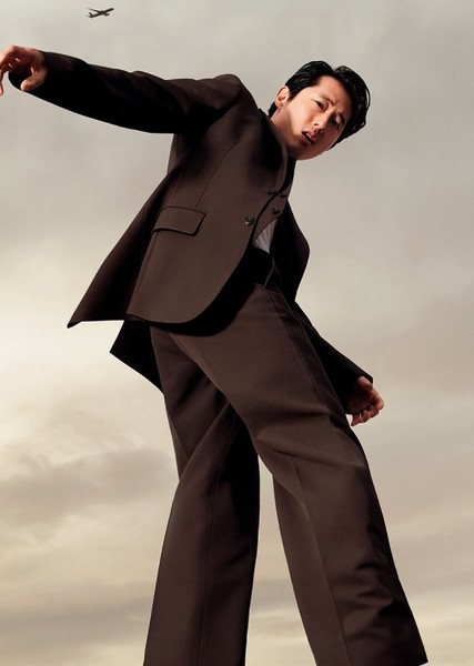 Steven Yeun photo