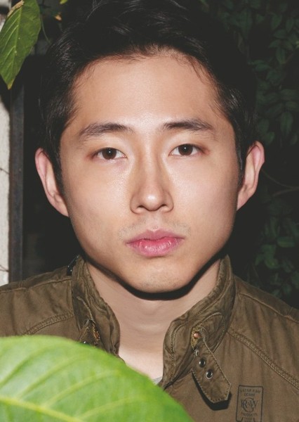 Steven Yeun photo