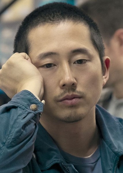 Steven Yeun photo