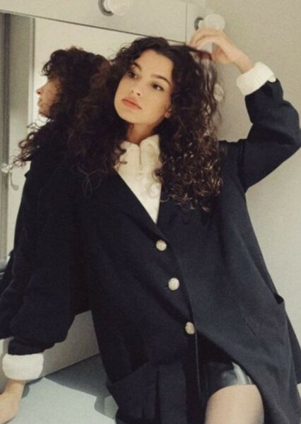 Su Burcu Yazgı Coşkun photo