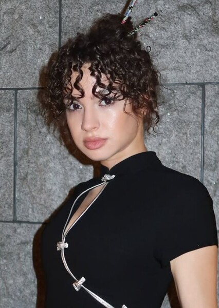 Su Burcu Yazgı Coşkun photo