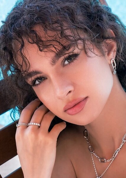 Su Burcu Yazgı Coşkun photo
