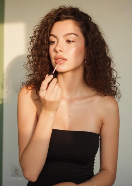Su Burcu Yazgı Coşkun photo