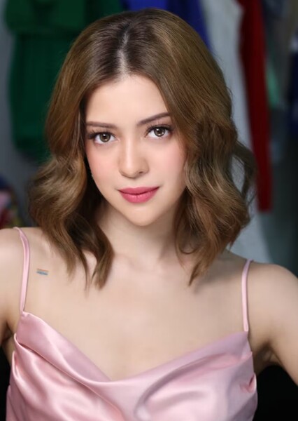 Sue Ramirez photo