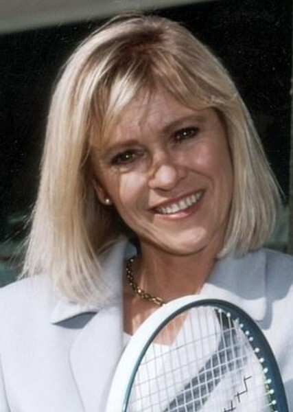 Sue Barker photo
